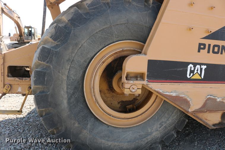 image for item DD5405 1998 Caterpillar 623F  elevating scraper