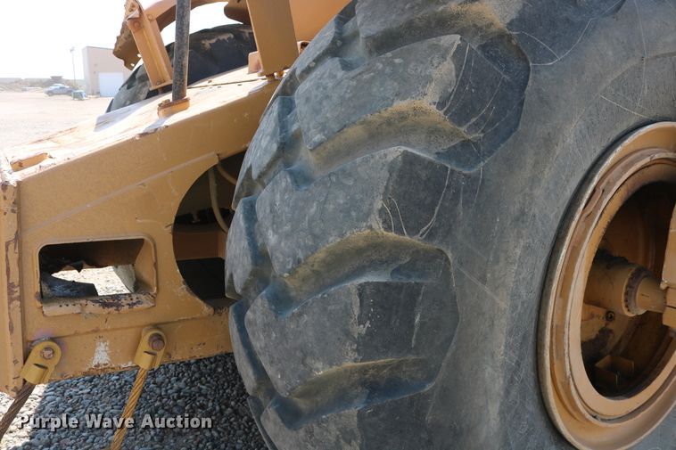 image for item DD5405 1998 Caterpillar 623F  elevating scraper