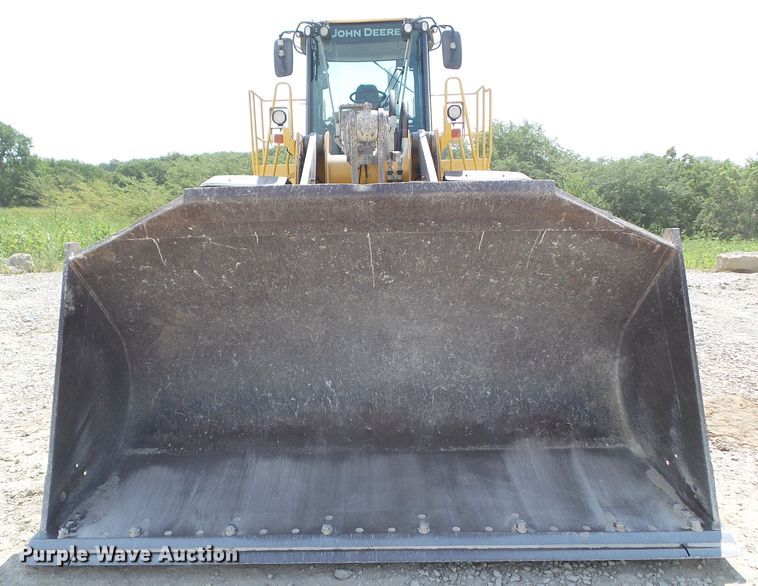 image for item DF0868 2012 John Deere 744K  wheel loader