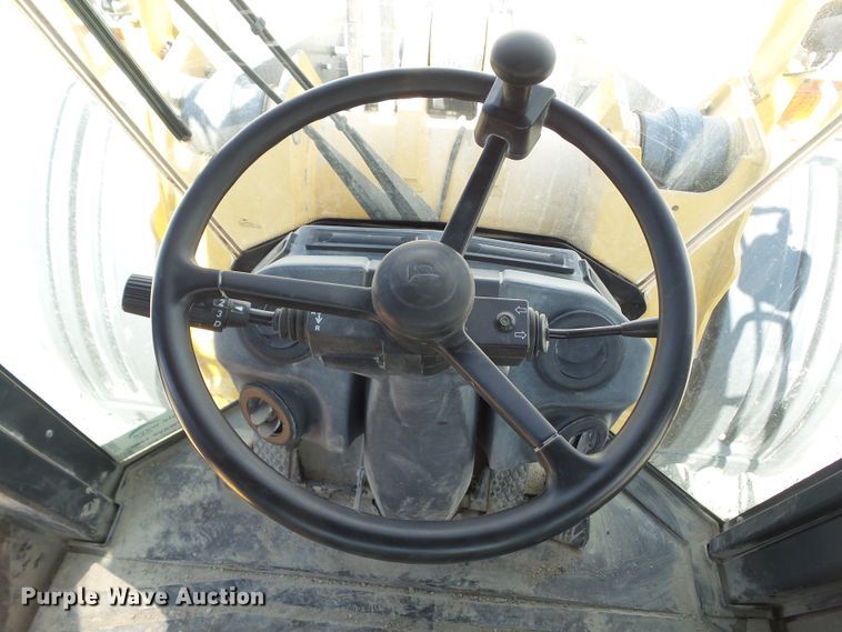 image for item DF0868 2012 John Deere 744K  wheel loader