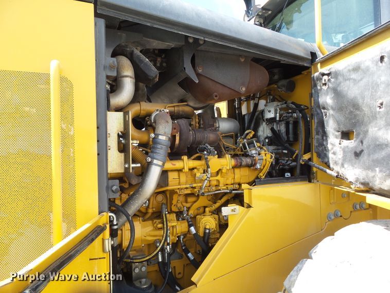 image for item DF0868 2012 John Deere 744K  wheel loader