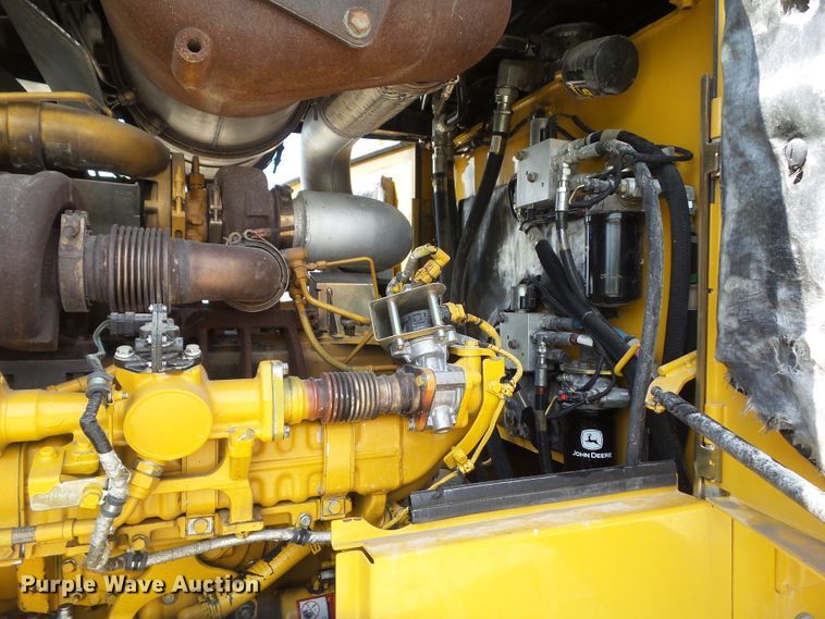 image for item DF0868 2012 John Deere 744K  wheel loader