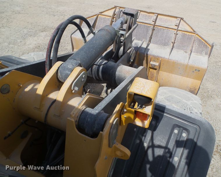 image for item DF0868 2012 John Deere 744K  wheel loader