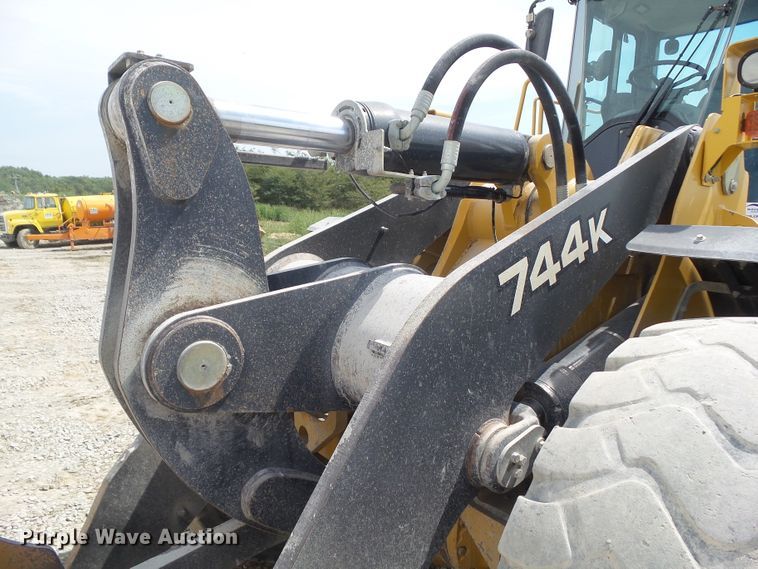 image for item DF0868 2012 John Deere 744K  wheel loader
