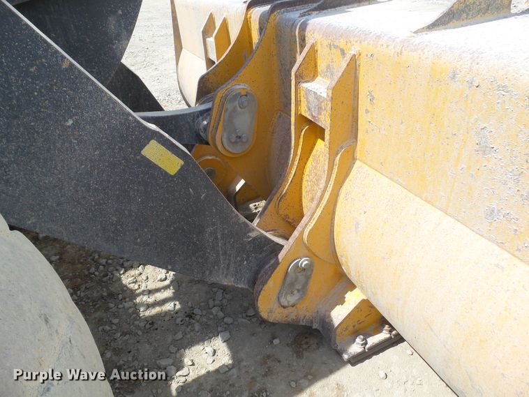 image for item DF0868 2012 John Deere 744K  wheel loader