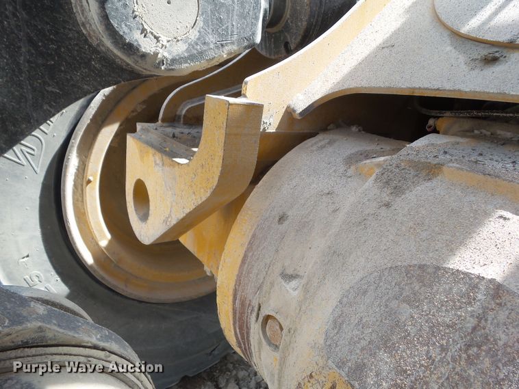 image for item DF0868 2012 John Deere 744K  wheel loader