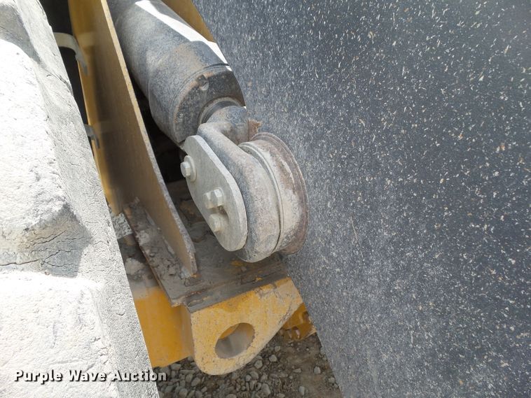 image for item DF0868 2012 John Deere 744K  wheel loader