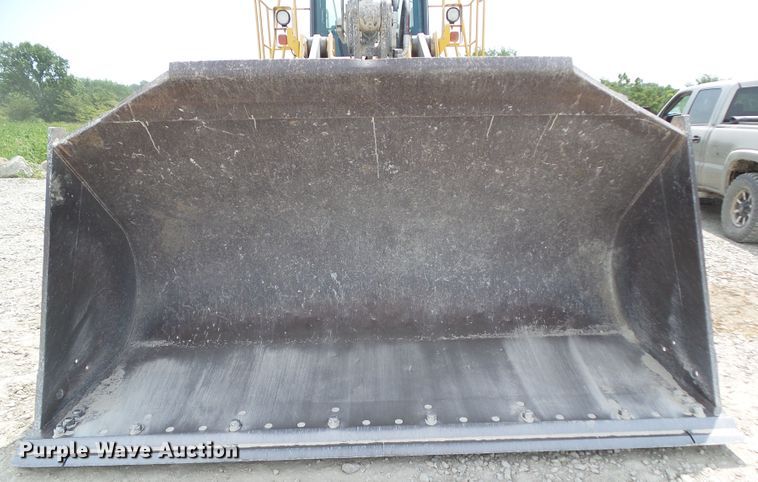 image for item DF0868 2012 John Deere 744K  wheel loader