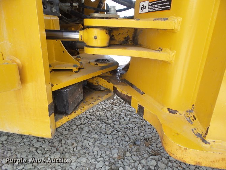 image for item DF0868 2012 John Deere 744K  wheel loader