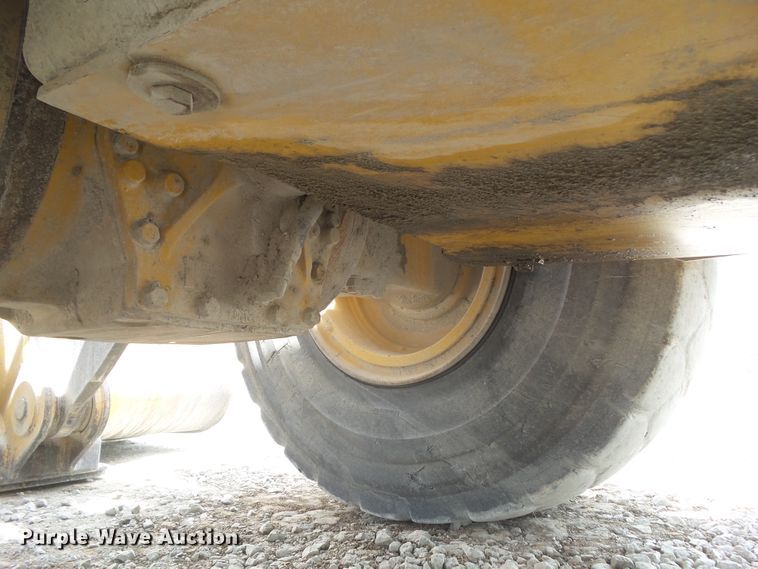 image for item DF0868 2012 John Deere 744K  wheel loader