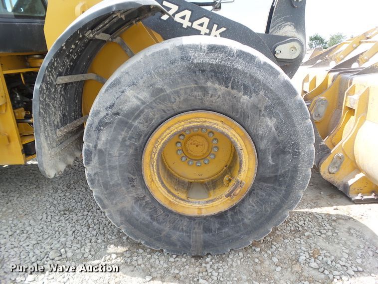 image for item DF0868 2012 John Deere 744K  wheel loader