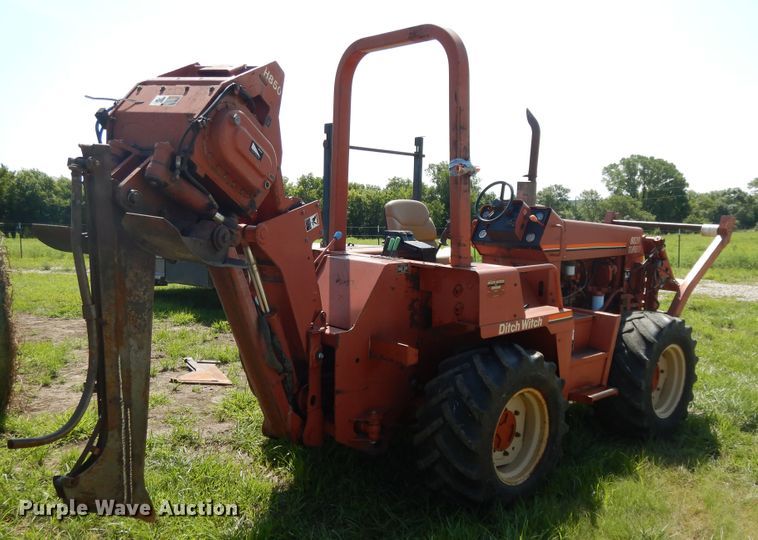 image for item DF5281 1997 Ditch Witch 8020 Turbo  vibratory cable plow