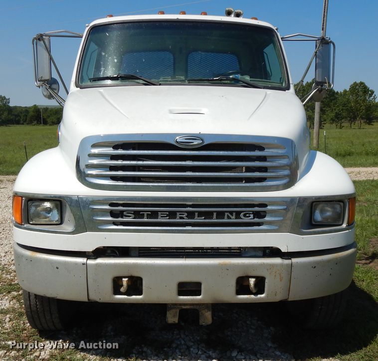 image for item DF5282 2004 Sterling Acterra  flatbed truck