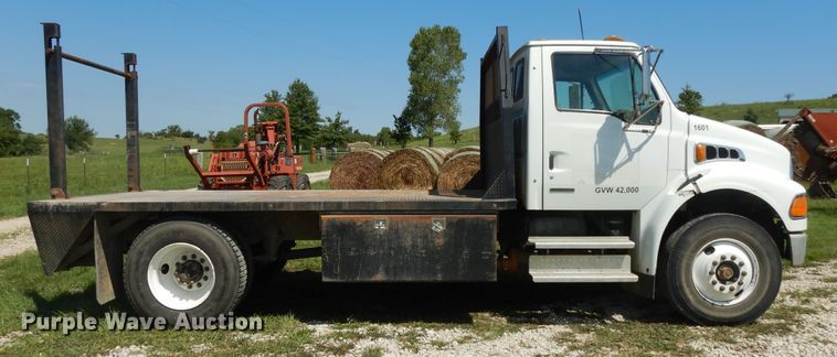 image for item DF5282 2004 Sterling Acterra  flatbed truck