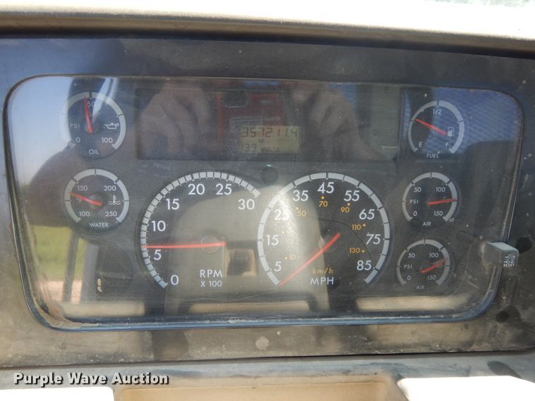 image for item DF5282 2004 Sterling Acterra  flatbed truck