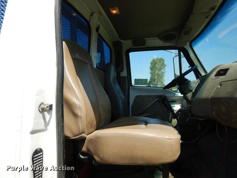 image for item DF5282 2004 Sterling Acterra  flatbed truck