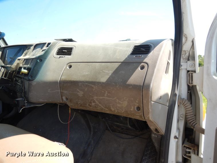 image for item DF5282 2004 Sterling Acterra  flatbed truck