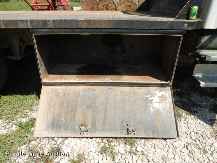 image for item DF5282 2004 Sterling Acterra  flatbed truck