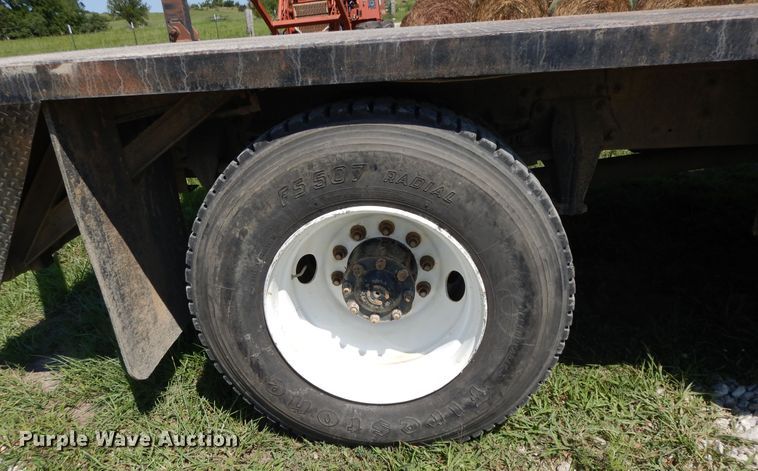 image for item DF5282 2004 Sterling Acterra  flatbed truck