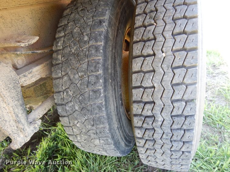 image for item DF5282 2004 Sterling Acterra  flatbed truck