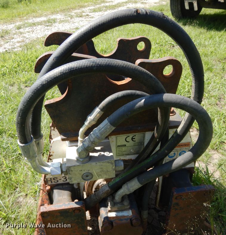 image for item DF5283 Stanley HS3000 plate compactor