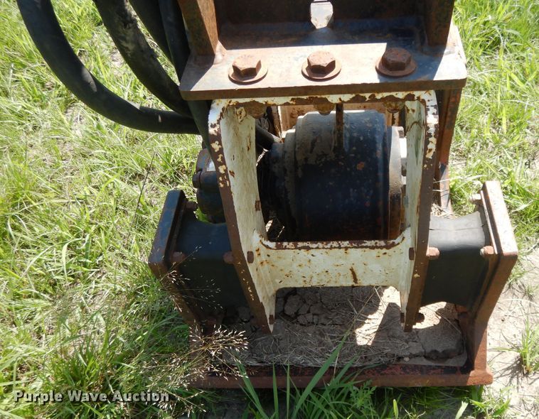 image for item DF5283 Stanley HS3000 plate compactor