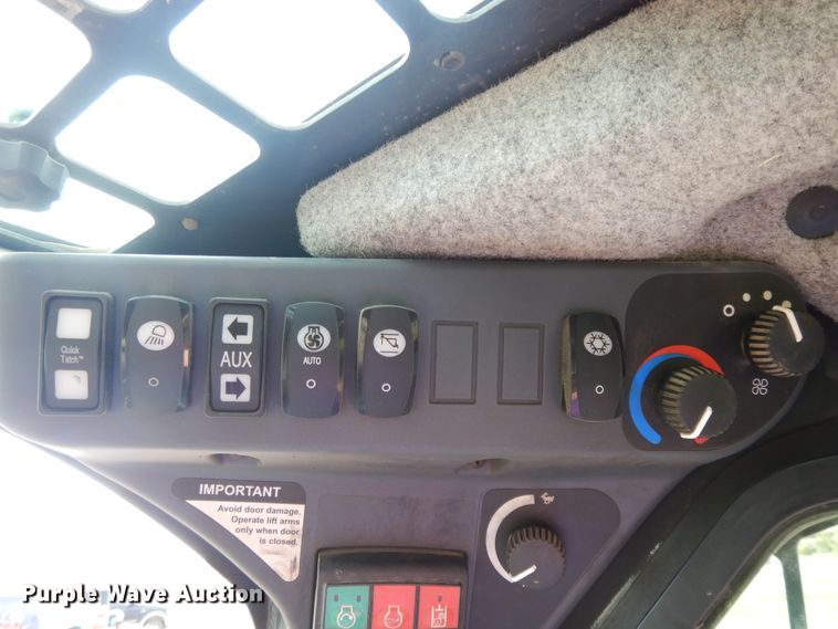 image for item DF5294 2015 John Deere 329E  tracked skid steer loader