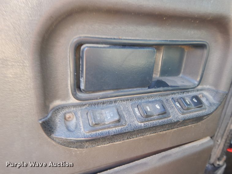 image for item DF5301 2001 International 5600i  vacuum truck