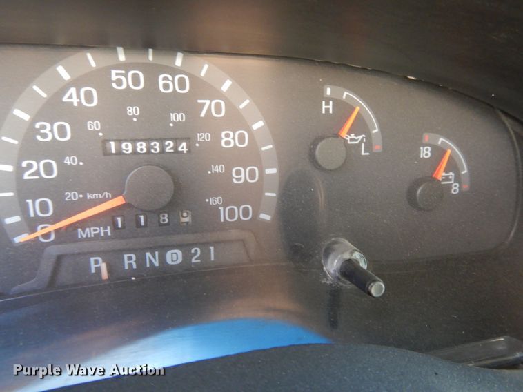 image for item DF5303 2002 Ford E450  box truck