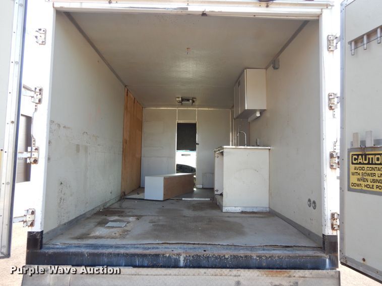 image for item DF5303 2002 Ford E450  box truck