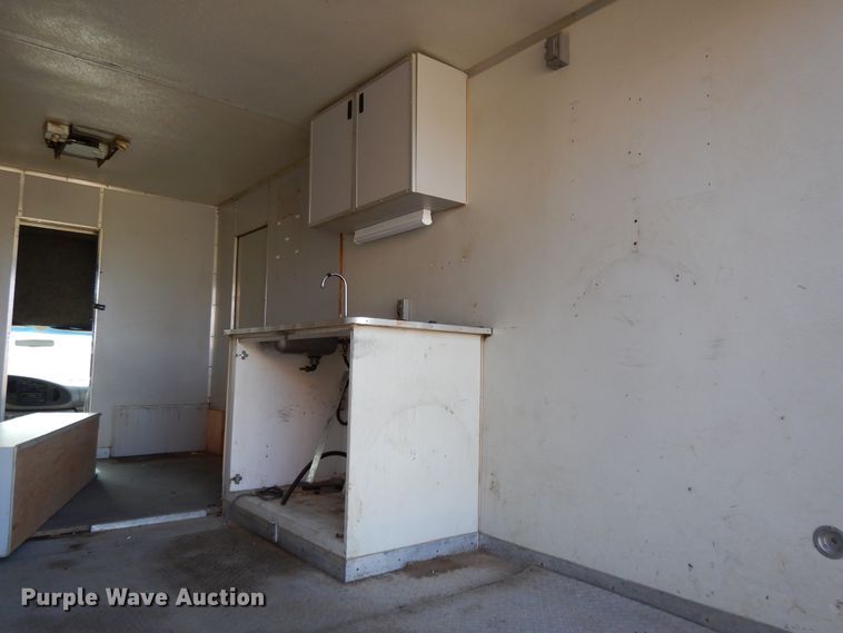 image for item DF5303 2002 Ford E450  box truck