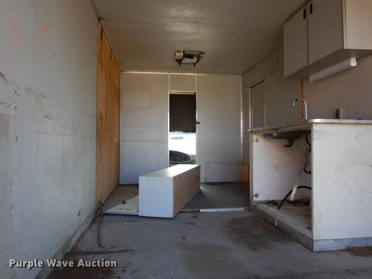 image for item DF5303 2002 Ford E450  box truck