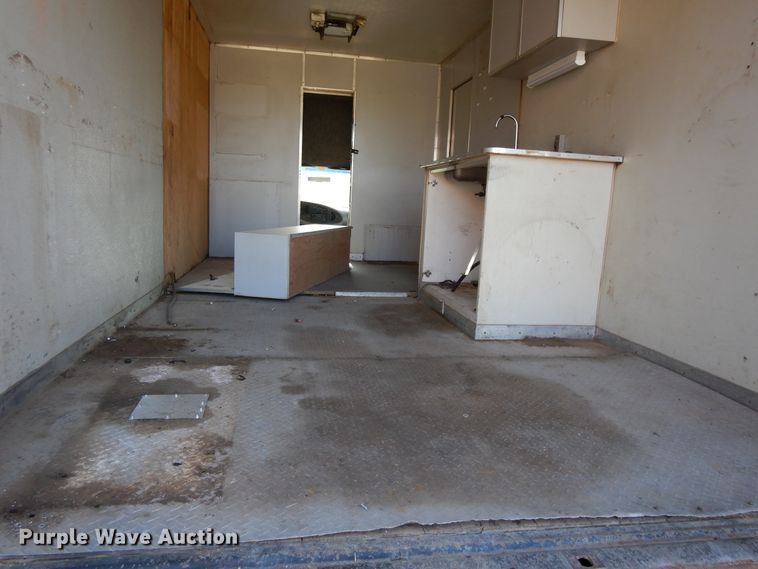 image for item DF5303 2002 Ford E450  box truck