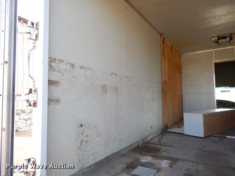 image for item DF5303 2002 Ford E450  box truck