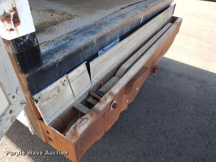 image for item DF5303 2002 Ford E450  box truck