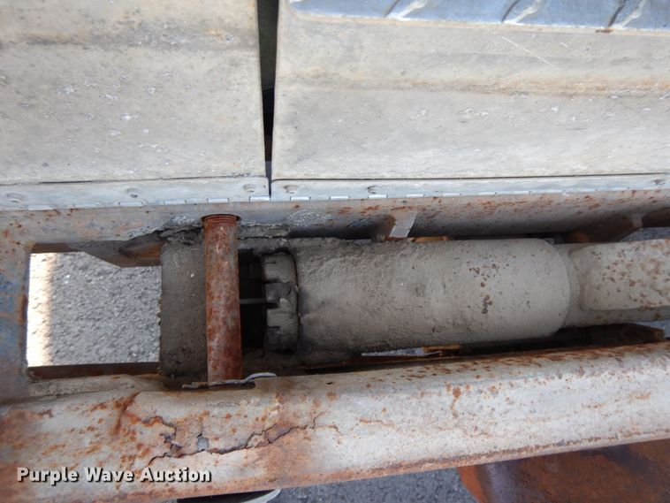 image for item DF5303 2002 Ford E450  box truck