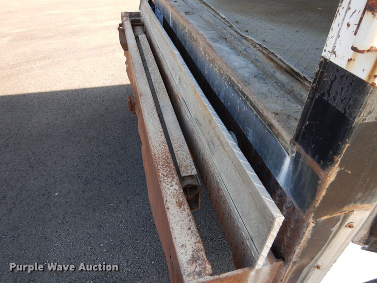 image for item DF5303 2002 Ford E450  box truck