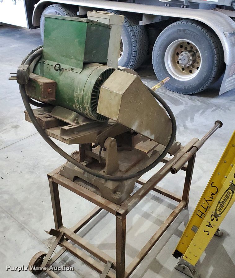 image for item DF5625 Chop saw