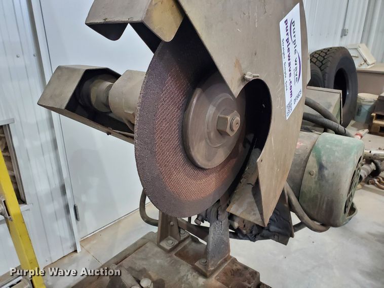 image for item DF5625 Chop saw