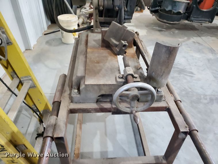 image for item DF5625 Chop saw