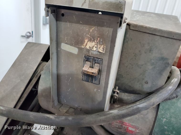 image for item DF5625 Chop saw