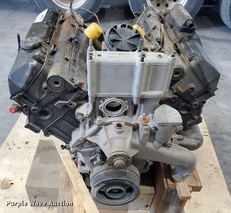 image for item DF5626 Ford 7.3L V8 diesel engine