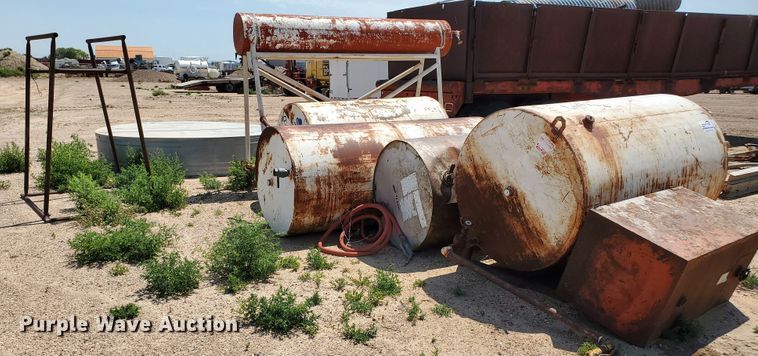 image for item DF7547 Tanks