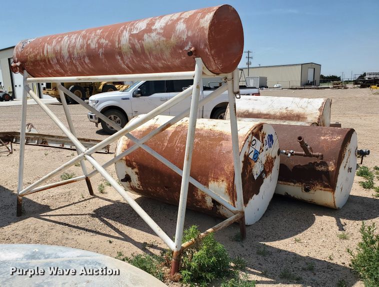 image for item DF7547 Tanks