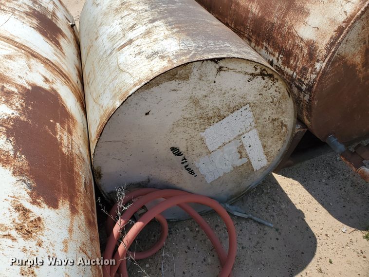 image for item DF7547 Tanks