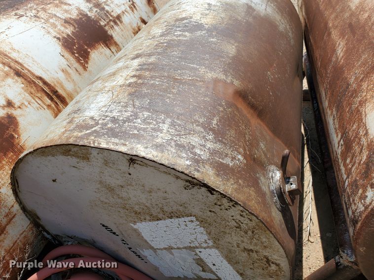 image for item DF7547 Tanks