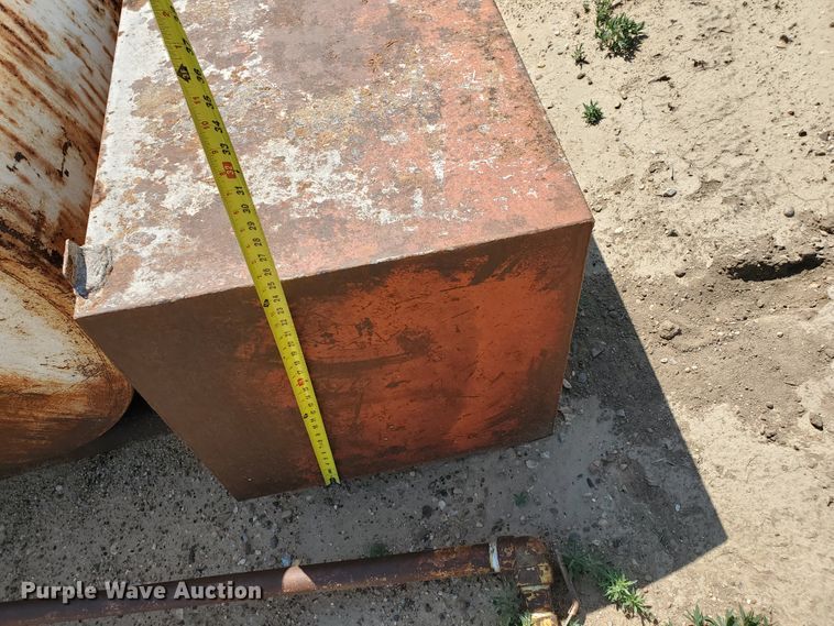 image for item DF7547 Tanks