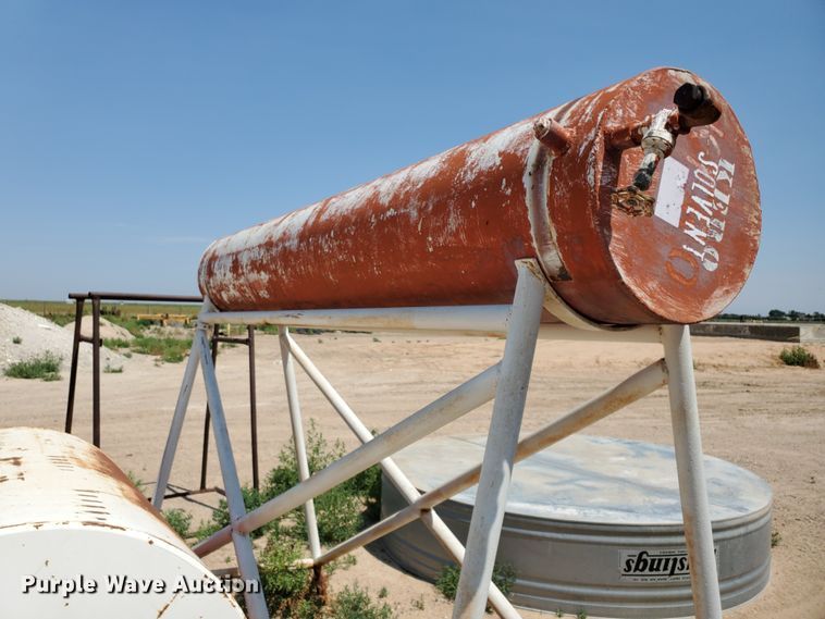 image for item DF7547 Tanks