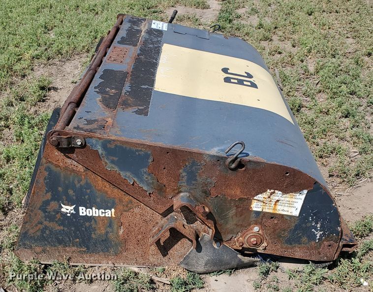 image for item DF7549 2007 Bobcat 72 sweeper