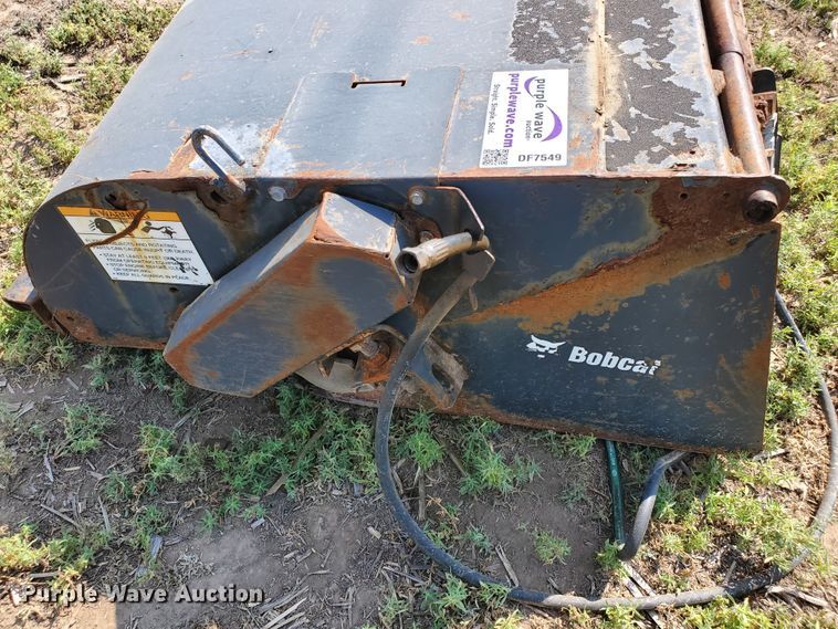 image for item DF7549 2007 Bobcat 72 sweeper